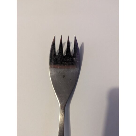 VTG CARLYLE Hong Kong stainless cameo pattern serving fork replacement - Picture 2 of 8